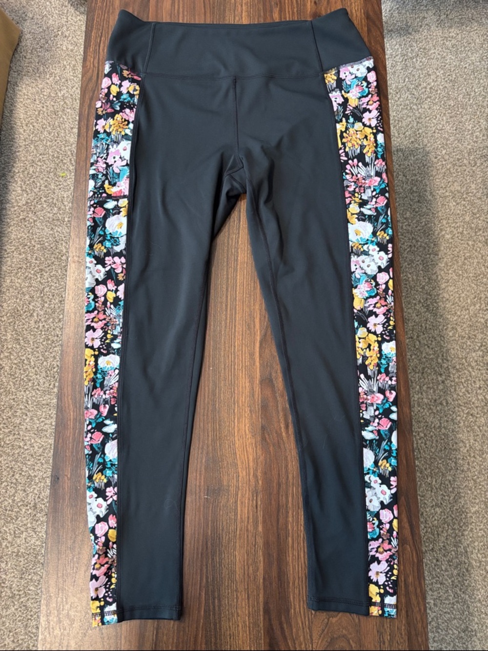Vera Bradley  Leggings with Floral Side Panels